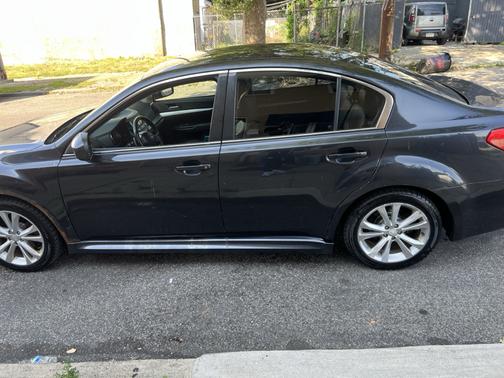 2013 Subaru Legacy 2.5i Premium