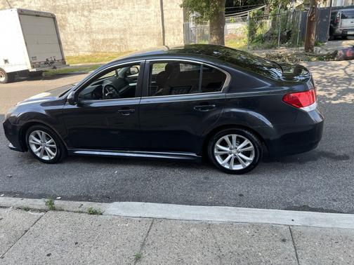 2013 Subaru Legacy 2.5i Premium