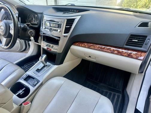 2011 Subaru Outback 2.5 i Limited