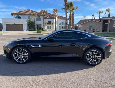 2019 Jaguar F-TYPE P300