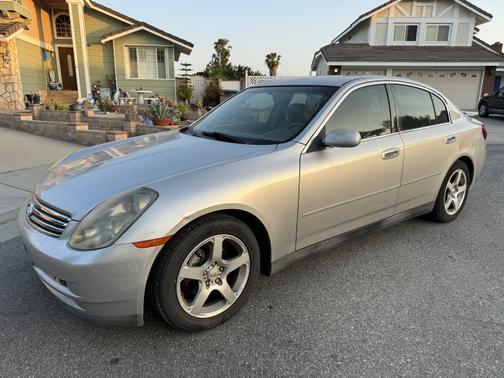 2004 INFINITI G35 Base