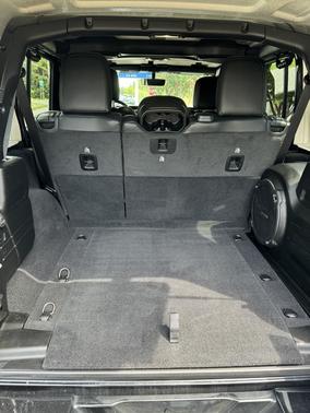 2021 Jeep Wrangler Unlimited Sahara High Altitude