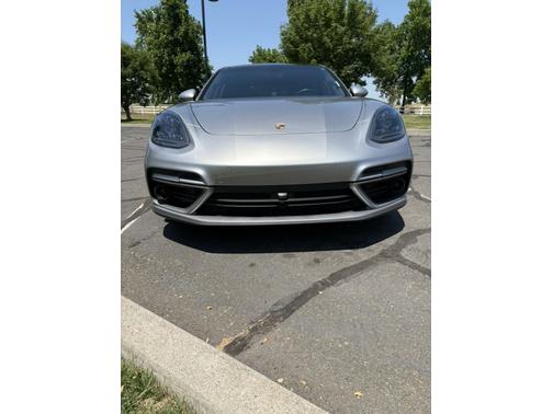 2017 Porsche Panamera Turbo