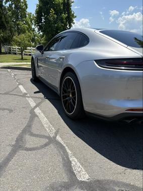 2017 Porsche Panamera Turbo