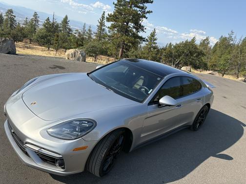 2017 Porsche Panamera Panamera Turbo