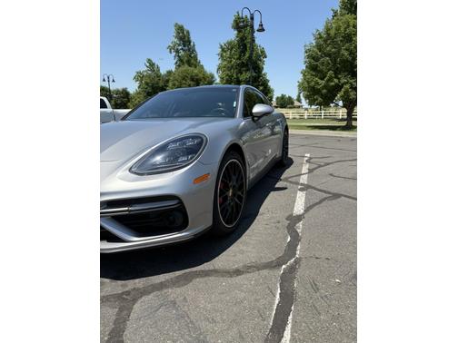 2017 Porsche Panamera Turbo
