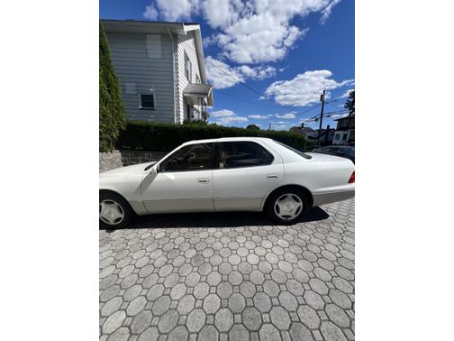1998 Lexus LS 400 Base