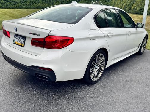 White 2019 BMW M550 i xDrive