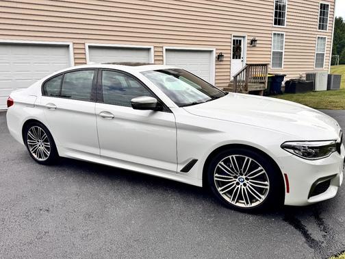 White 2019 BMW M550 i xDrive
