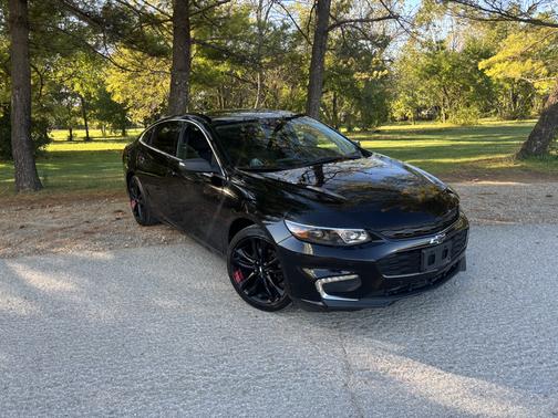 Black 2018 Chevrolet Malibu LT