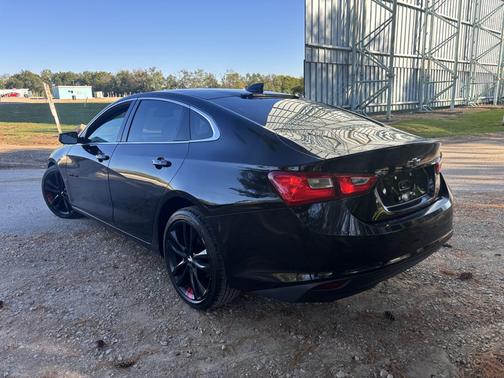 Black 2018 Chevrolet Malibu LT