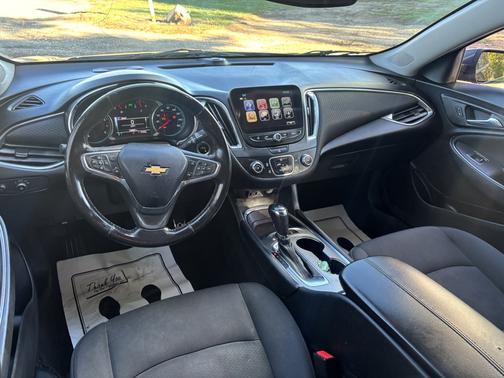 Black 2018 Chevrolet Malibu LT