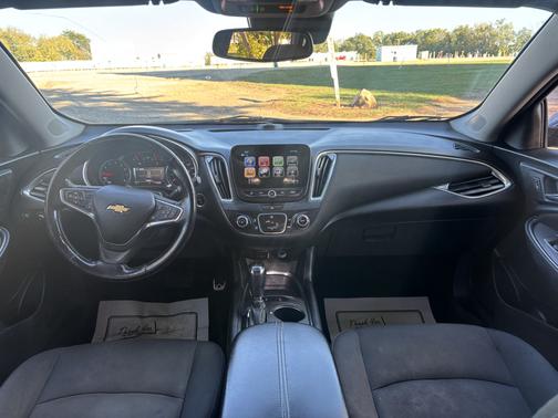 Black 2018 Chevrolet Malibu LT