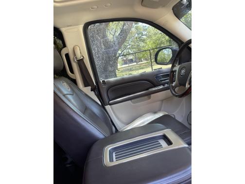 2011 Cadillac Escalade ESV Platinum Edition