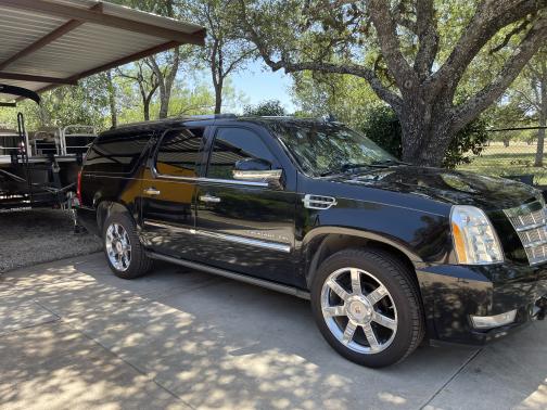 2011 Cadillac Escalade ESV Platinum Edition