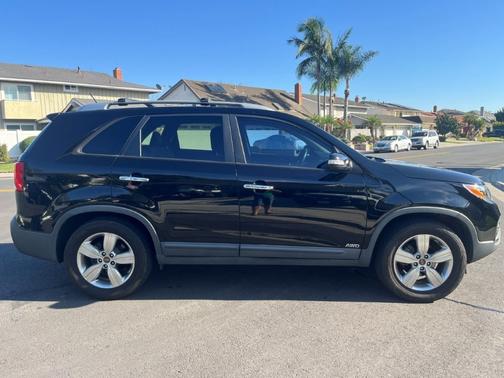 Black 2012 Kia Sorento EX