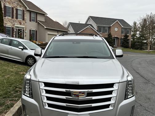 2018 Cadillac Escalade Luxury