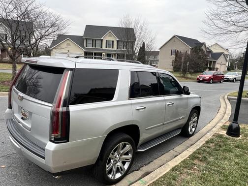 2018 Cadillac Escalade Luxury