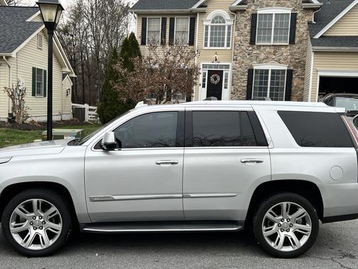 2018 Cadillac Escalade Luxury
