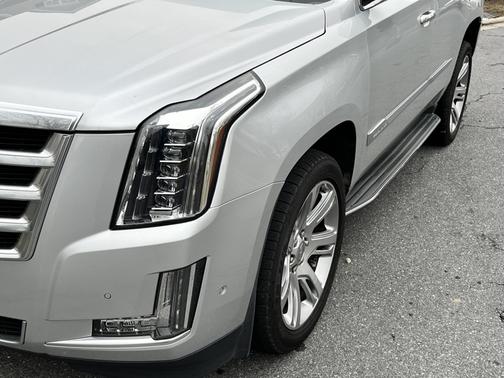 2018 Cadillac Escalade Luxury