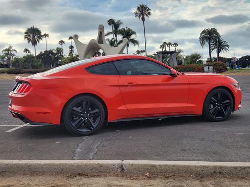 2015 Ford Mustang EcoBoost Premium