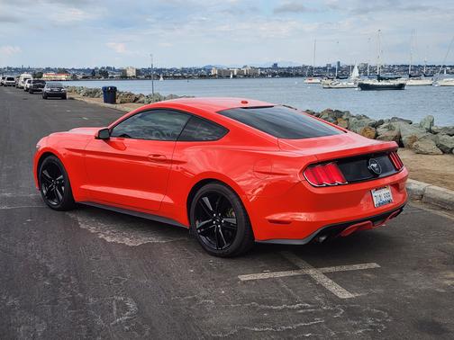 2015 Ford Mustang EcoBoost Premium