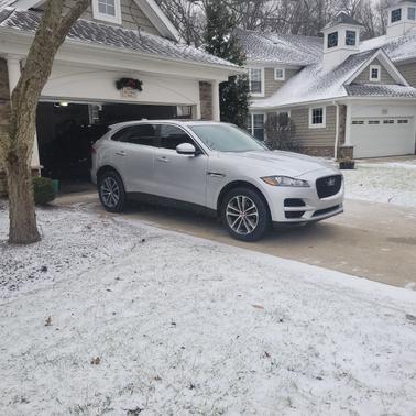 2019 Jaguar F-PACE 25t Premium