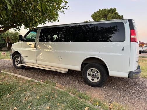 2006 GMC Savana 3500 Base
