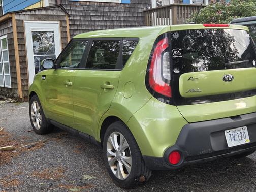 2015 Kia Soul +