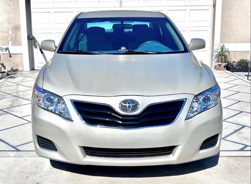 Gold 2011 Toyota Camry LE