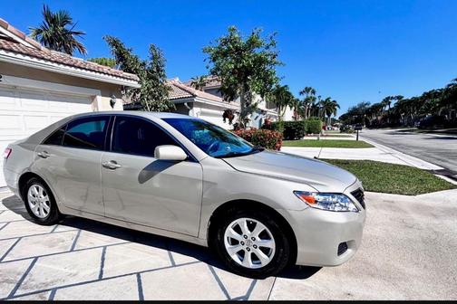Gold 2011 Toyota Camry LE