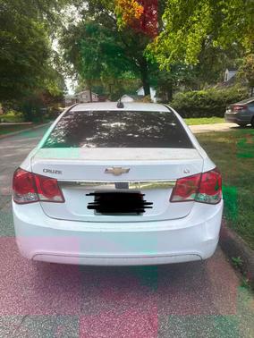White 2016 Chevrolet Cruze Limited 2LT