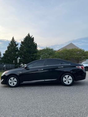 Black 2012 Hyundai SONATA Hybrid Base