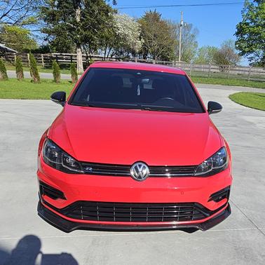 2018 Volkswagen Golf R 4-Door w/DCC & Navigation