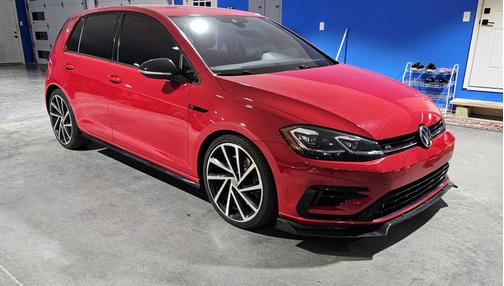 2018 Volkswagen Golf R 4-Door w/DCC & Navigation