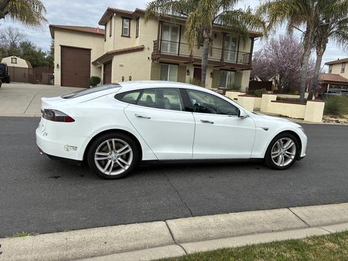 2014 Tesla Model S 60