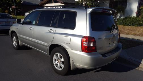 Silver 2001 Toyota Highlander Base