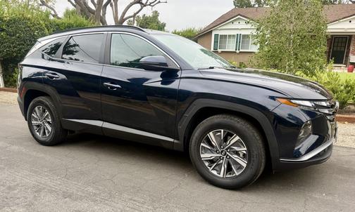 Blue 2022 Hyundai TUCSON Hybrid Blue