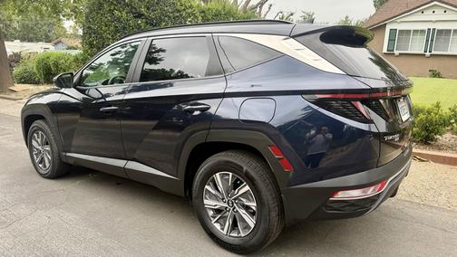 Blue 2022 Hyundai TUCSON Hybrid Blue