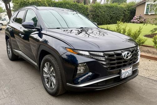 Blue 2022 Hyundai TUCSON Hybrid Blue