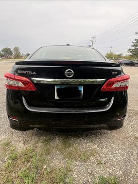 Black 2014 Nissan Sentra SR
