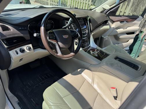 2016 Cadillac Escalade ESV Premium