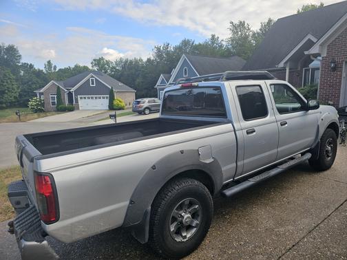 2002 Nissan Frontier XE Crew Cab
