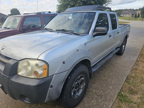 2002 Nissan Frontier XE Crew Cab