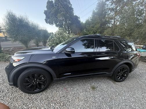 2022 Ford Explorer ST-Line