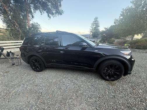 2022 Ford Explorer ST-Line