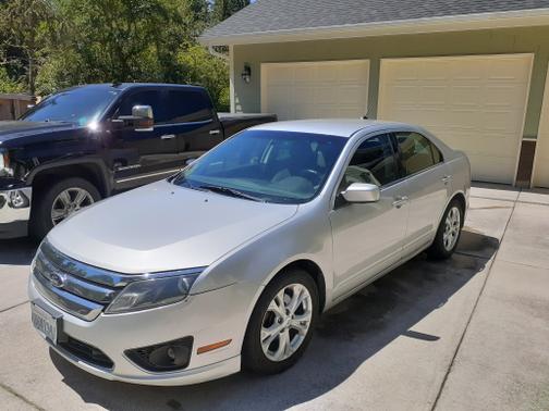 2012 Ford Fusion SE