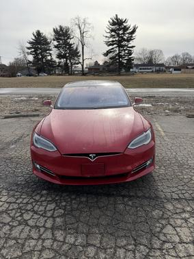 Red 2018 Tesla Model S 75D