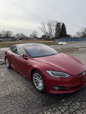 Red 2018 Tesla Model S 75D