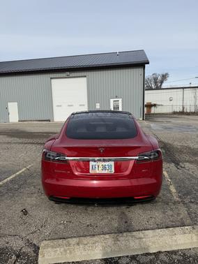 Red 2018 Tesla Model S 75D